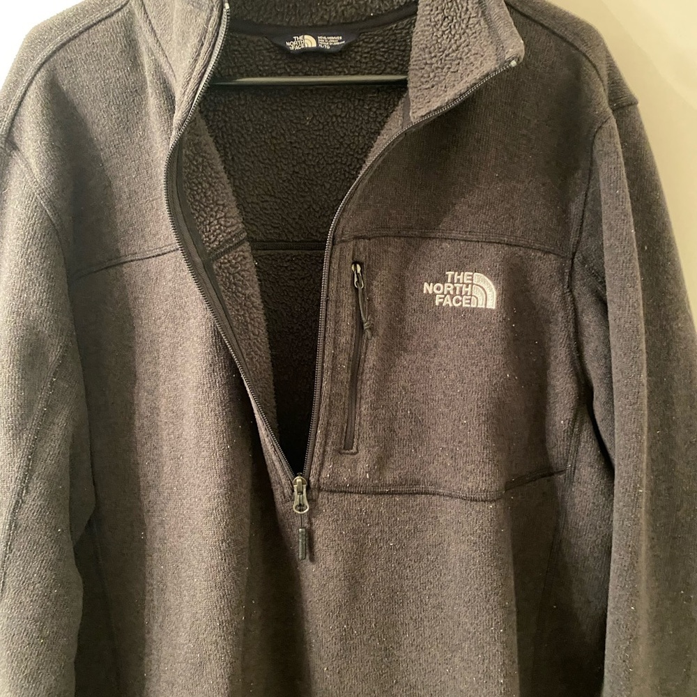 The North Face Men’s XL Black 1/2 Zip Fleece Pullover Jacket - Picture 3 of 9